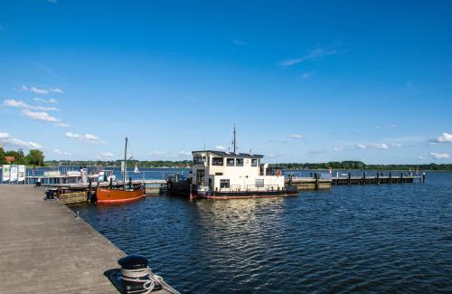 Schleswig Apartment | Island-dreams Hausboot Cecilie