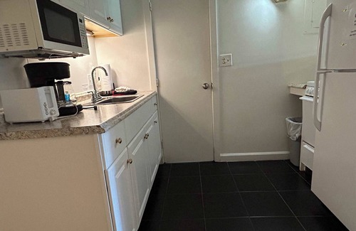 Oak Bluffs Condo | Island Inn - Residential Suite - 32G - Dog-freindly - Oak Bluffs, MA