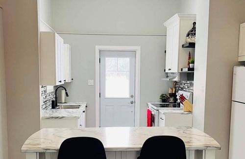 Plantagenet Cottage | Island Living - newly remodeled cottage