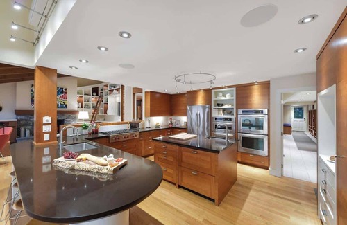 Brentwood Bay House | Island Luxury Oceanside Estate