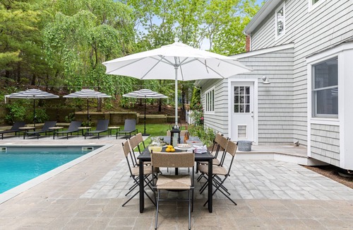 Sag Harbor House | Island View Manor-Secluded, Pool Hot, Tub