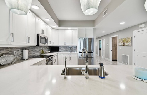 Island Estate Condo | Island Way Luxury Condo