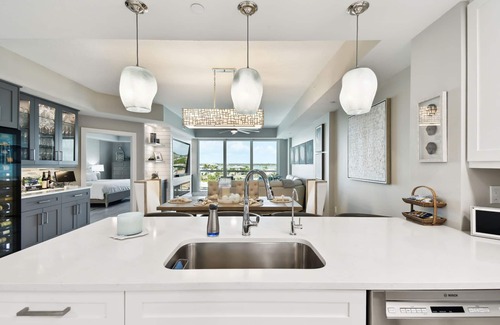 Island Estate Condo | Island Way Luxury Condo