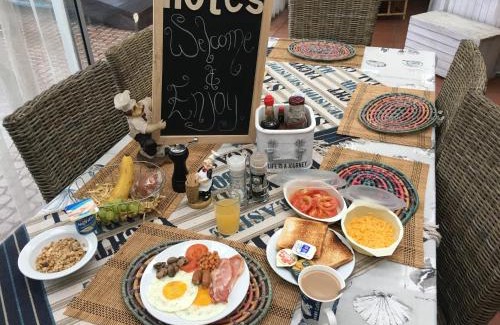 Emalahleni House | Isle La Breeze Guest House