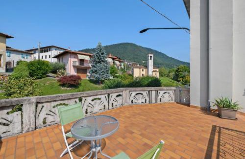 Preseglie Apartment | Isola Bella Apartment