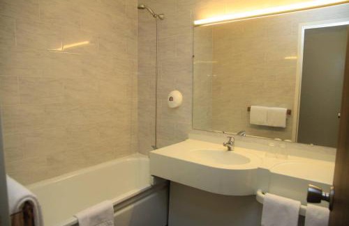 Pineto Hotel | Isola Hôtel