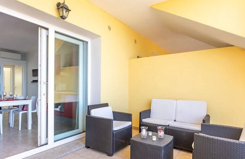 Paduledda Apartment | Isola rossa apartment with sea view