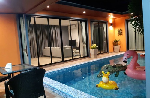 Kao Yai Villa | Issarindr Pool Villa is a modern style home with beautiful private swimming pool