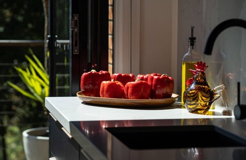 Hepburn Springs House | Istana Bliss - Formerly Kudos Bliss
