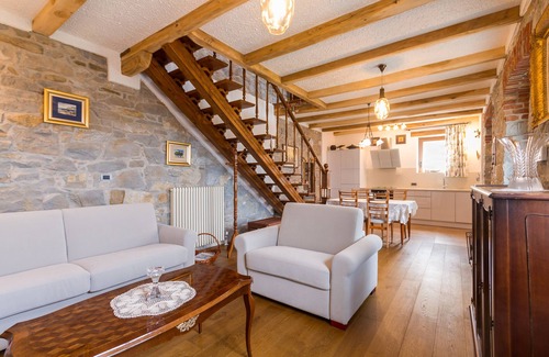 Izola House | Istrian Boutique House Ida With Sea View, Garden and BBQ