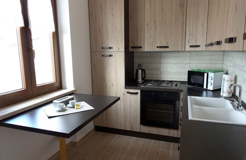 Albisano Apartment | Casa Giuditta, Nuovo e Indipendente Appartamento con Meravigliosa Vista Lago
