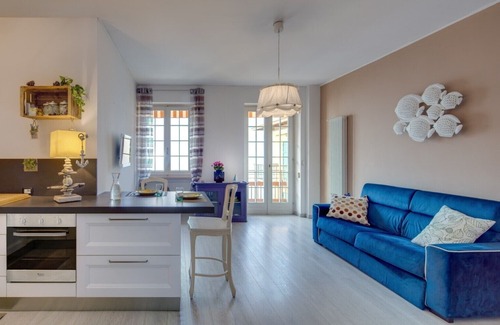 Brenzone sul Garda Apartment | apartment house olive tree