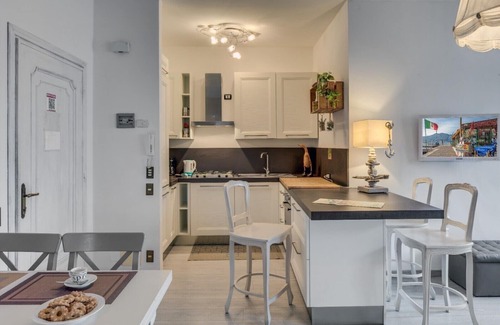 Brenzone sul Garda Apartment | apartment house olive tree
