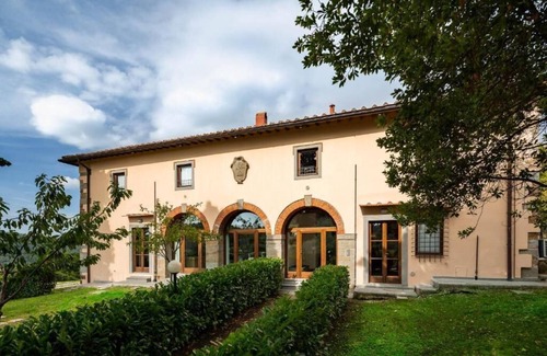 Casellina Apartment | Iris apartment