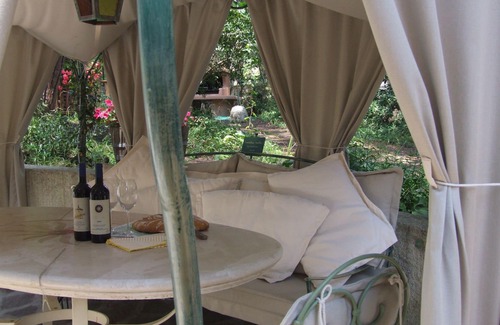 Marina di Castagneto Carducci Apartment | Cosy apartment for 3 people with WIFI and TV