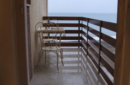 Marina di Castagneto Carducci Apartment | Appartamento- Murex - Studio Apartment, Sleeps 3