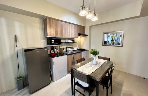 Lahug Condo | IT Park home. Steps away from mall.