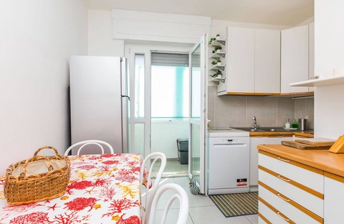 Rosignano Solvay Apartment | Beautiful apartment for 6 guests with A/C, WIFI, TV and balcony