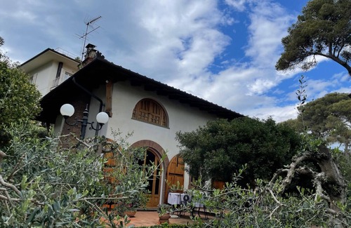 Castiglioncello Villa | Villa with park, in the pine forest by the sea in a historic seaside resort, very quiet location