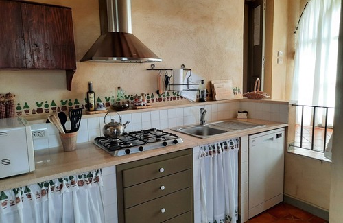 Montalcino Villa | Pasqui Villas: Il Tribbio private villa 1km to a village pool,view ,WiFi