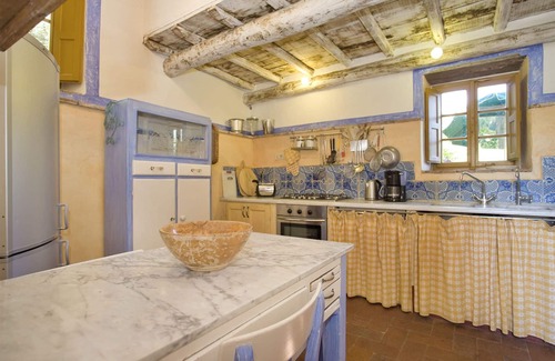 Pescaglia Villa | Villa in Torcigliano with 5 bedrooms sleeps 10