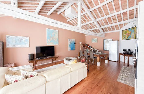 Cavarzere Apartment | TULIP Luxury Apt in Villa, Patio, Pool, Hot Jacuzzi, A/C, WiFi, Gym, Sauna