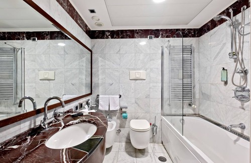 Cosenza Hotel | Italiana Hotels Cosenza