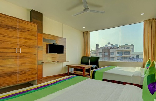 Zirakpur Hotel | Itsy By Treebo - Black Diamond
