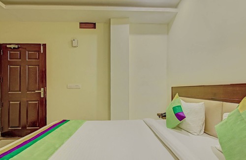 Zirakpur Hotel | Itsy By Treebo - Black Diamond