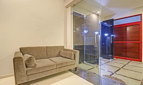 Kukatpally Housing Board Colony Hotel | Itsy Hotels Sunrise Grand, Hitech City