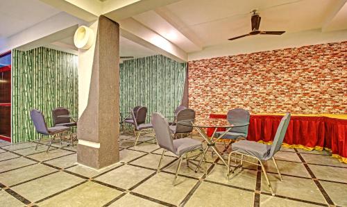 Kukatpally Housing Board Colony Hotel | Itsy Hotels Sunrise Grand, Hitech City