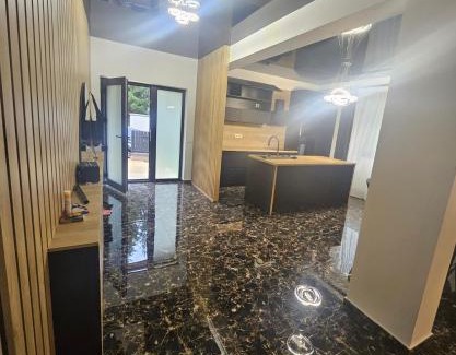 Azuga House | IUNIk