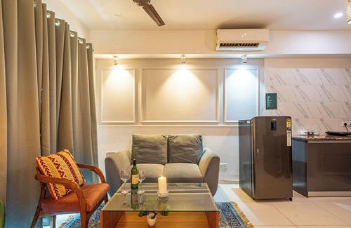 Noida Apartment | Ivory by Grehstay 1BHK Apartment