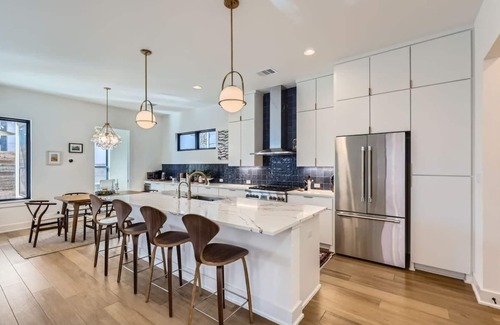 Georgetown House | Ivory Farmhouse. New, Modern, Downtown Georgetown