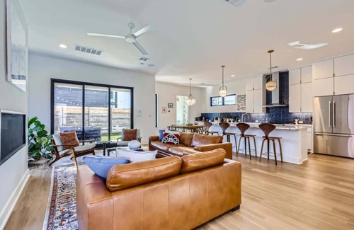 Georgetown House | Ivory Farmhouse. New, Modern, Downtown Georgetown