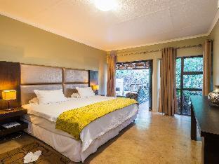 Pilanesberg National Park Cabin | Ivory Tree Game Lodge