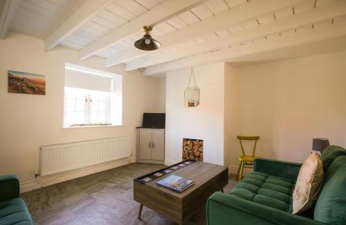 Middlesbrough House | Ivy Cottage
