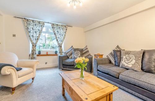 Eastgate House | Ivy Cottage