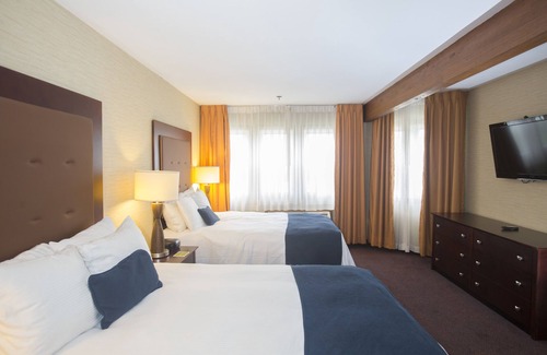 Notre Dame Hotel | Ivy Court Inn & Suites