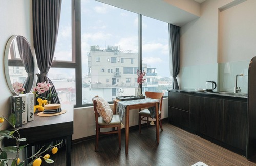 Van Mieu Hotel | Ivy Luxury Hotel & Apartment