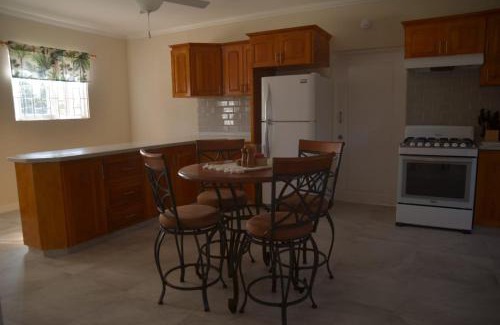 Douglas Apartment | Ixoras Beach Apartments