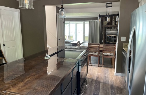 Onamia House | Izatys 327: Freshly Remodeled, Peaceful End Unit, Three Bedrooms and Lake Viewn