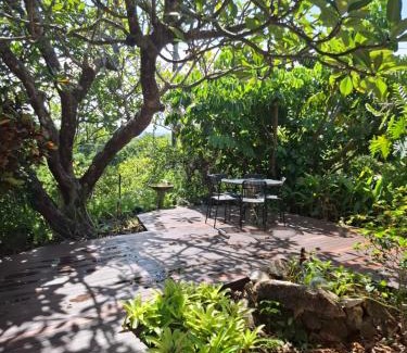 Cooktown House | J & Ella's Holiday House - 1 Bedroom, 1 Bathroom Home