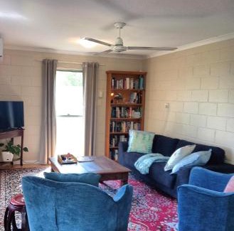 Cooktown House | J & Ella's Holiday House - 1 Bedroom, 1 Bathroom Home