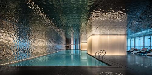 Lujiazui Hotel | J Hotel, Shanghai Tower - Above All Else, Overlooking the Bund