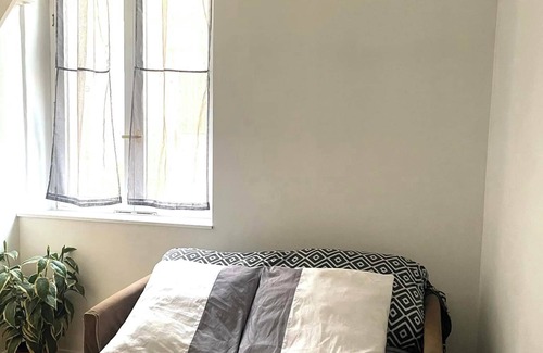 Republique–Point-du-Jour Apartment | J.o, Loue 9jours du 26juillet au 03aout