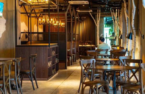 Chan Kasem Hotel | J PLACE HOTEL