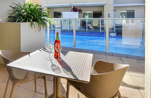 Salamander Bay Apartment | J's Resort Pacific Blue Swim Up-Studio B