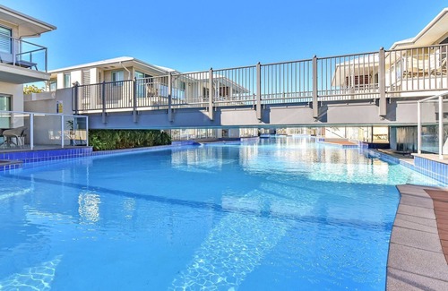 Salamander Bay Apartment | J's Resort Pacific Blue Swim Up-Studio B