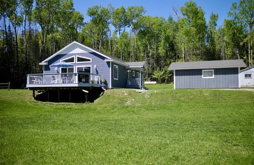 Drummond House | Ja-Jen Island Escape on Drummond Island